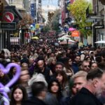 Πότε ξεκινά το εορταστικό ωράριο Χριστουγέννων – Πώς θα λειτουργήσουν τα καταστήματα