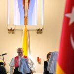 Ο Πάπας Λέοντας επισκέφθηκε τον Καθολικό Καθεδρικό Ναό Αγίου Πνεύματος στην Κωνσταντινούπολη