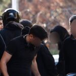 Απολογείται η 52χρονη αρχηγός του κυκλώματος ναρκωτικών – Τρεις ρασοφόροι στους συλληφθέντες