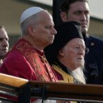 «Ενωμένοι είμαστε εδώ»: Μήνυμα από Βαρθολομαίο στην ιστορική σύνοδο με Πάπα στην Νίκαια