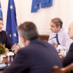 Συνάντηση Μητσοτάκη – Τζιτζικώστα για τουρισμό: Η Ελλάδα άντλησε πόρους άνω των 80 δισ. ευρώ