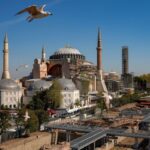 Ανησυχία για τη Αγιά Σοφιά: Φορτηγά φωτογραφήθηκαν στο εσωτερικό της – Για αναστήλωση μιλά η Τουρκία