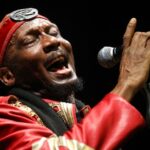 Πέθανε σε ηλικία 81 ετών ο θρυλικός τραγουδιστής της ρέγκε Τζίμι Κλιφ