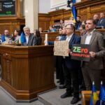 Ουκρανία: Επεισοδιακή συνεδρίαση στη Βουλή λόγω του σκανδάλου διαφθοράς