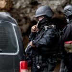 Βορίζια: Καρέ – καρέ η μεταγωγή των τριών συλληφθέντων συνοδεία ισχυρών δυνάμεων της ΕΛΑΣ
