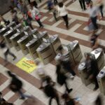 Τέλος τα «διπλοπεράσματα» από τα ακυρωτήρια εισιτηρίων στο μετρό: Σύστημα AI θα ανιχνεύει παραβάσεις