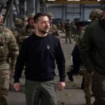 Αντρίι Γερμάκ: Παραιτήθηκε ο στενός συνεργάτης του Ζελένσκι – Η έφοδος της αστυνομίας στο σπίτι του