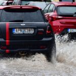 Επέλαση της κακοκαιρίας στη Σκιάθο: Ποτάμια οι δρόμοι, σοβαρά προβλήματα στο οδικό δίκτυο