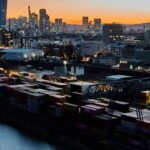 ΗΠΑ: Δασμοί 25% σε φορτηγά και 10% σε λεωφορεία και πούλμαν – Σε ισχύ από σήμερα