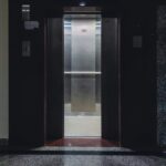 Τρόμος στη Λάρισα για 32χρονη που έπεσε με το ασανσέρ από τον 3ο όροφο πολυκατοικίας