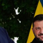 Reuters: Οι ΗΠΑ απειλούν το Κίεβο με διακοπή παροχής πληροφοριών και όπλων για να δεχθεί το σχέδιο