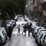 Καιρός: Το μεσημέρι οι βροχές στην Αττική, νέο κύμα από το Σάββατο – Βοριάδες και πτώση θερμοκρασίας