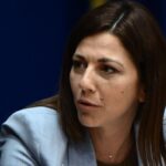 Ζαχαράκη για Πολυτεχνείο: «Τιμούμε τους νέους και τις νέες που ύψωσαν το θάρρος πάνω από τον φόβο»