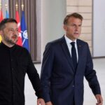 Ο Ζελένσκι θα συναντηθεί με τον Μακρόν στο Παρίσι τη Δευτέρα