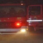 Πυρκαγιά σε κατάστημα πώλησης αυτοκινήτων στο Ίλιον – Προκλήθηκαν ζημιές