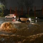 Κακοκαιρία Byron: «Βενετία» το Μοναστηράκι –  Υπόγειο συντριβάνι στην Καλλιθέα