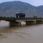 Κακοκαιρία Byron: Ήχησε το 112 για τα Φάρσαλα – Υπερχείλισε ο Ενιπέας