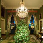 Γιορτινή περιήγηση στο στολισμένο Λευκό Οίκο – Η Μελάνια Τραμπ στο τιμόνι των ετοιμασιών