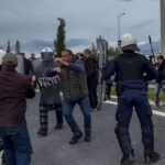 Ένταση αγροτών και Αστυνομίας στο Κιάτο: Άνοιξε η Πατρών – Κορίνθου