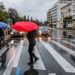 Έκτακτο δελτίο καιρού για τα Χριστούγεννα: Βροχές και καταιγίδες σε όλη τη χώρα – Πότε εξασθενούν