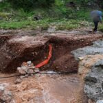 Έσπασε αγωγός ύδρευσης στη Μάνδρα – Διακοπή υδροδότησης