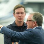 Η βόλτα του Γουίτκοφ και του Κούσνερ στο κέντρο της Μόσχας πριν από τη συνάντηση με τον Πούτιν