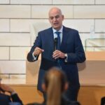 Δένδιας: «Αλλάζουν όλα στις Ένοπλες Δυνάμεις – Να ξεχάσουμε τον οπλίτη που ανοίγει πυρ»