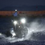 Αυτοκίνητο κατέληξε στη θάλασσα στο λιμάνι του Λεωνιδίου