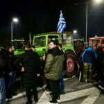 «Εμείς είμαστε οι τίμιοι αγρότες – Συνεχίζουμε τον αγώνα»: Ενισχύονται τα μπλόκα σε όλη τη χώρα