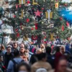 Πότε κάνει «πρεμιέρα» το Εορταστικό ωράριο Χριστουγέννων: Τι πρέπει να γνωρίζετε