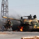 Αμερικανικό και συριακό στρατιωτικό κομβόι δέχθηκε επίθεση στην κεντρική Συρία