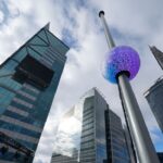 Νέα Υόρκη: Η Times Square υποδέχεται την Πρωτοχρονιά με μία νέα εντυπωσιακή μπάλα