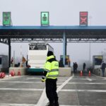 ΚΚΕ: Η αθλιότητα της κυβέρνησης έχει ξεπεράσει κάθε όριο – Κλείνει δρόμους που ανοίγουν οι αγρότες