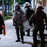 Επεισόδια στα Εξάρχεια: Άγνωστοι έριξαν μολότοφ εναντίον διμοιρίας ΜΑΤ