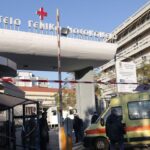 Θεσσαλονίκη: Διασωληνωμένη στο Ιπποκράτειο η ένοικος του διαμερίσματος που κάηκε