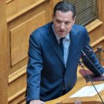 «Αλληλοκαρφώματα» Γεωργιάδη – ΠΑΣΟΚ στη Βουλή: «Να μην μιλούν οι πρασινοφρουροί για “Γκρούεζες”»