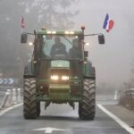 Στους δρόμους οι αγρότες και στη Γαλλία – Διαδηλώσεις, μπλόκα και συμπλοκές με την αστυνομία