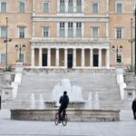 Η ακτινογραφία του Προϋπολογισμού – Ποιους επηρεάζουν οι παρεμβάσεις ύψους 1,7 δισ. ευρώ