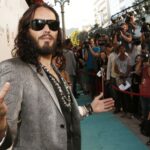 Αντιμέτωπος με νέες κατηγορίες για βιασμό και σεξουαλική κακοποίηση ο ηθοποιός Ράσελ Μπραντ