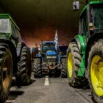 Δύο τάσεις στα αγροτικά μπλόκα: Η σκληρή και η σκληρότερη – Κλειστό ως τις 22:00 το τελωνείο Ευζώνων