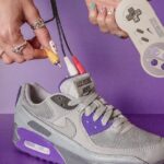 Σε αυτά τα παπούτσια της Nike μπορεί κανείς να παίξει κλασικά παιχνίδια Nintendo