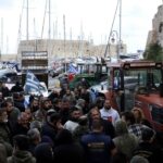 Αγρότες: Υπό κατάληψη η Αποκεντρωμένη Διοίκηση και κτήριο της ΑΑΔΕ στο Ηράκλειο Κρήτης