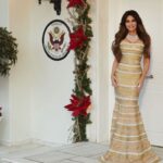 «Ο Θεός να ευλογεί τις ΗΠΑ και την Ελλάδα»: Οι ευχές της Γκίλφοϊλ για τα Χριστούγεννα