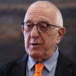 Αντιδράσεις για τη πρόθεση Κακλαμάνη να σταματήσει τις ζωντανές μεταδόσεις Εξεταστικών επιτροπών