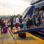 Εκπτώσεις σε ακτοπλοϊκά και αεροπορικά εισιτήρια για αναπληρωτές εκπαιδευτικούς τα Χριστούγεννα