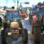 Αποχώρησαν οι αγρότες από τα διόδια Τραγάνας