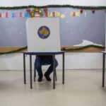 Κόσοβο: Ξεκάθαρο προβάδισμα του κυβερνώντος κόμματος με βάση τα πρώτα επίσημα αποτελέσματα