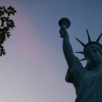 Βραζιλία: Αντίγραφο του Αγάλματος της Ελευθερίας έπεσε από τους ανέμους – Η στιγμή της κατάρρευσης