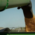 Πακέτο 12 δισ. για τους αγρότες που επλήγησαν από τους δασμούς θα ανακοινώσει ο Τραμπ