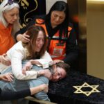 Σίδνεϊ: Άρχισαν οι κηδείες των θυμάτων του αιματοκυλίσματος – Σε κρίσιμη κατάσταση εννέα τραυματίες